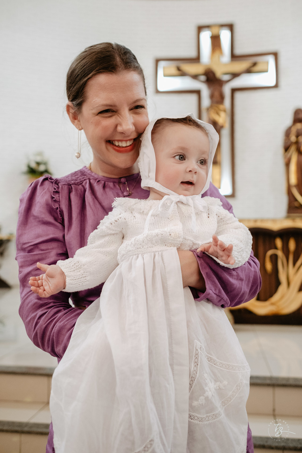O dia do batizado da Bianca na igreja do colégio Catarinense em Florianópolis/Sc por Thiago Braga fotografia.