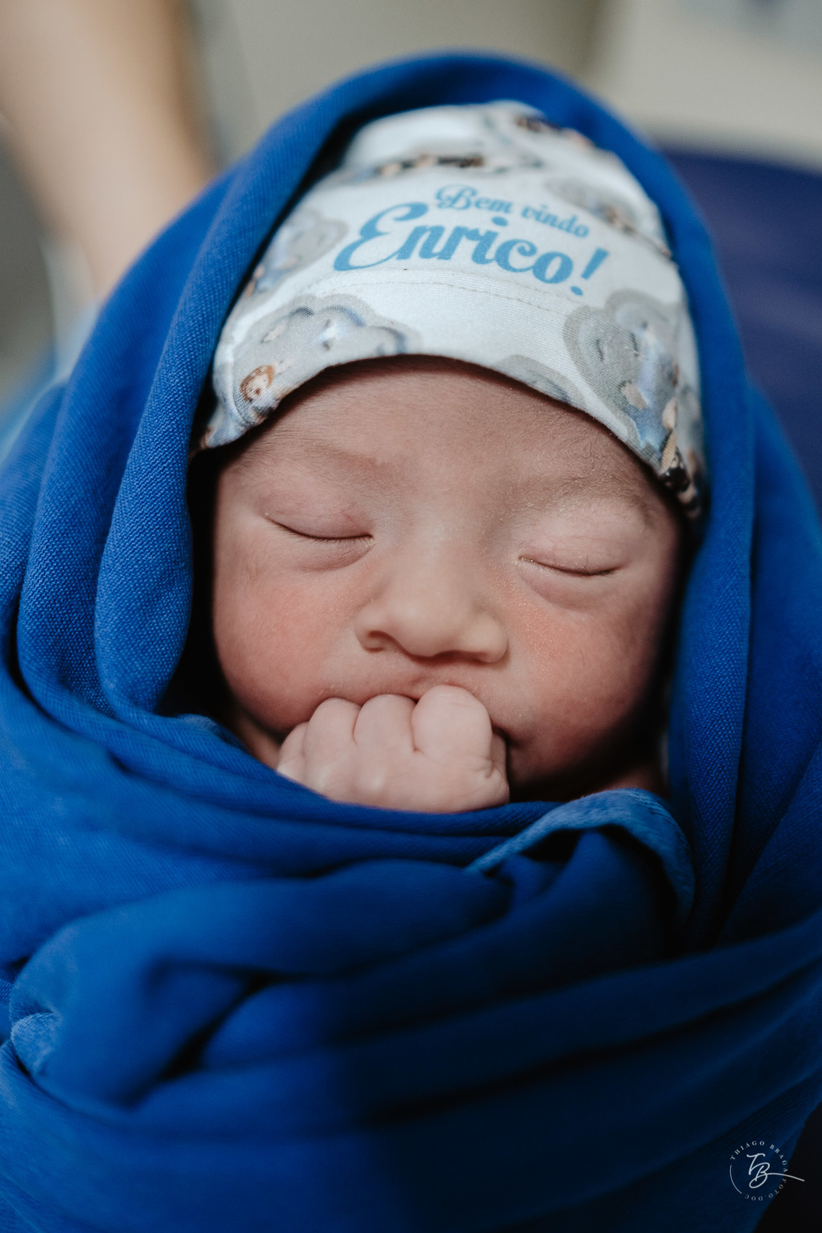 parto normal na maternidade santa helena, a chegada do enrico, por Thiago Braga Fotografia.