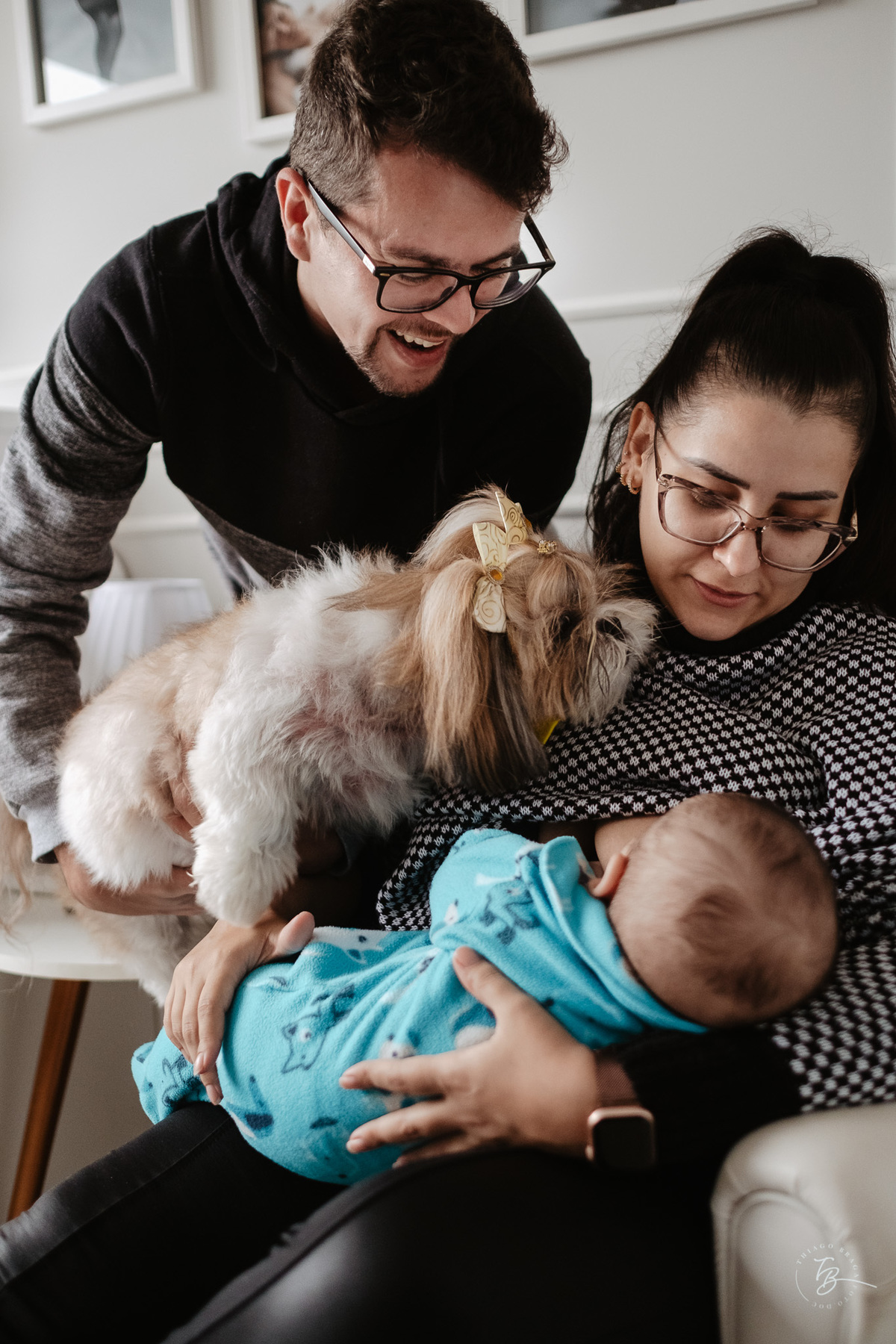 Ensaio em casa, de acompanhamento do bebê, 4 meses do Nikolas, em Palhoça-Sc, por Thiago Braga Fotografia.