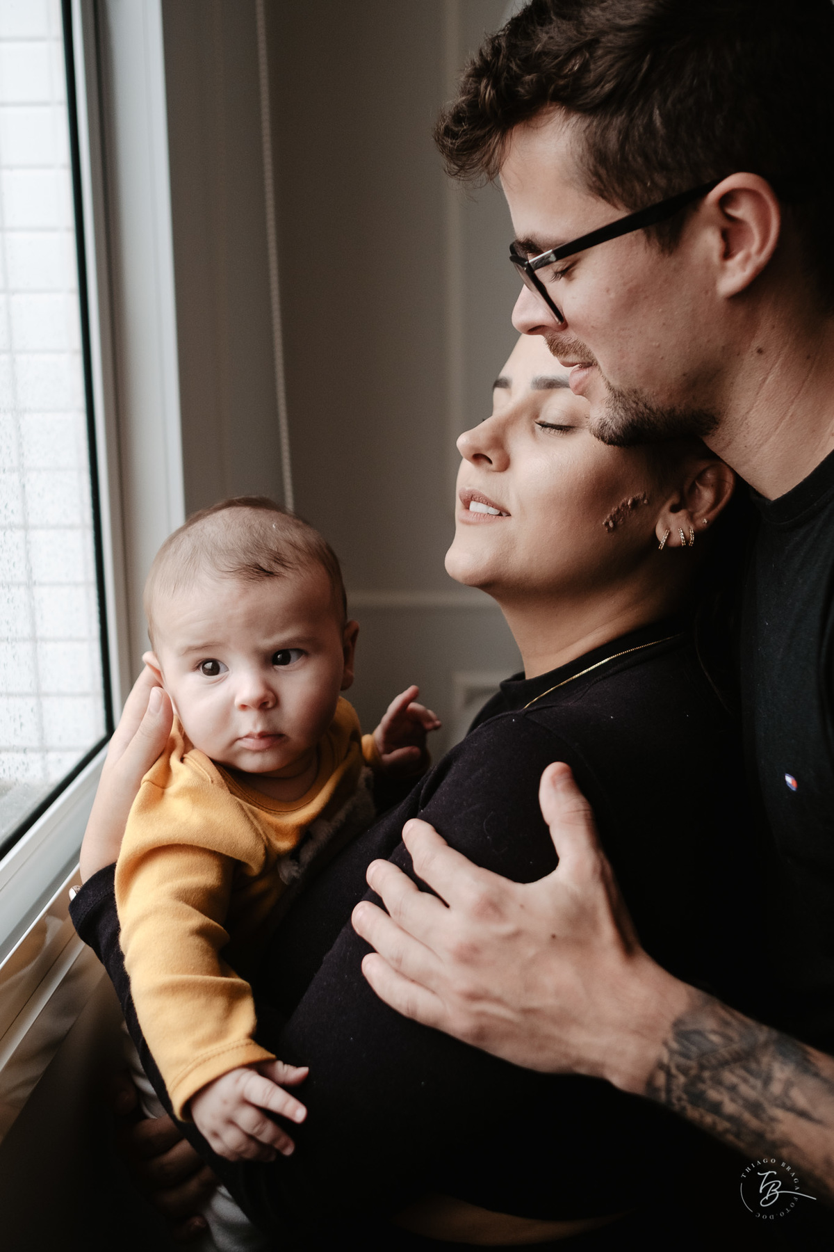 Ensaio em casa, de acompanhamento do bebê, 4 meses do Nikolas, em Palhoça-Sc, por Thiago Braga Fotografia.