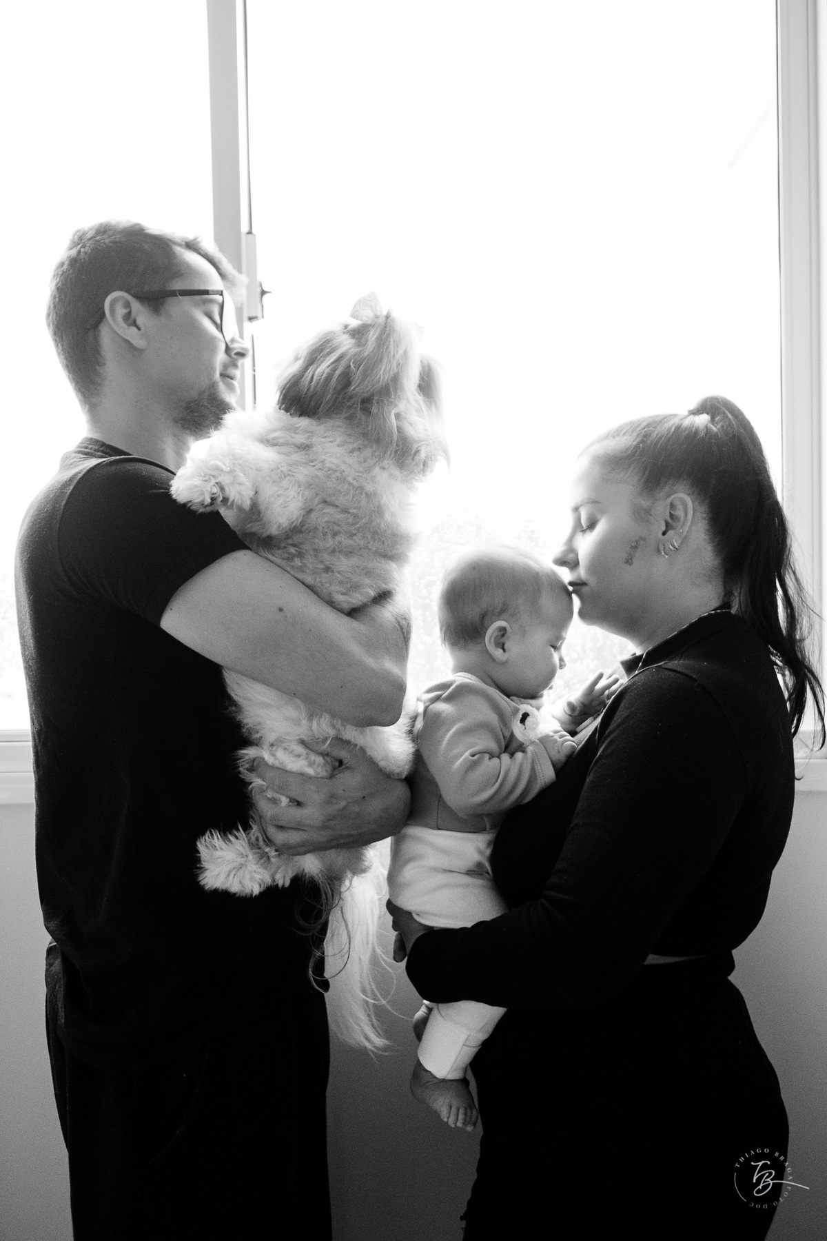 Ensaio em casa, de acompanhamento do bebê, 4 meses do Nikolas, em Palhoça-Sc, por Thiago Braga Fotografia.