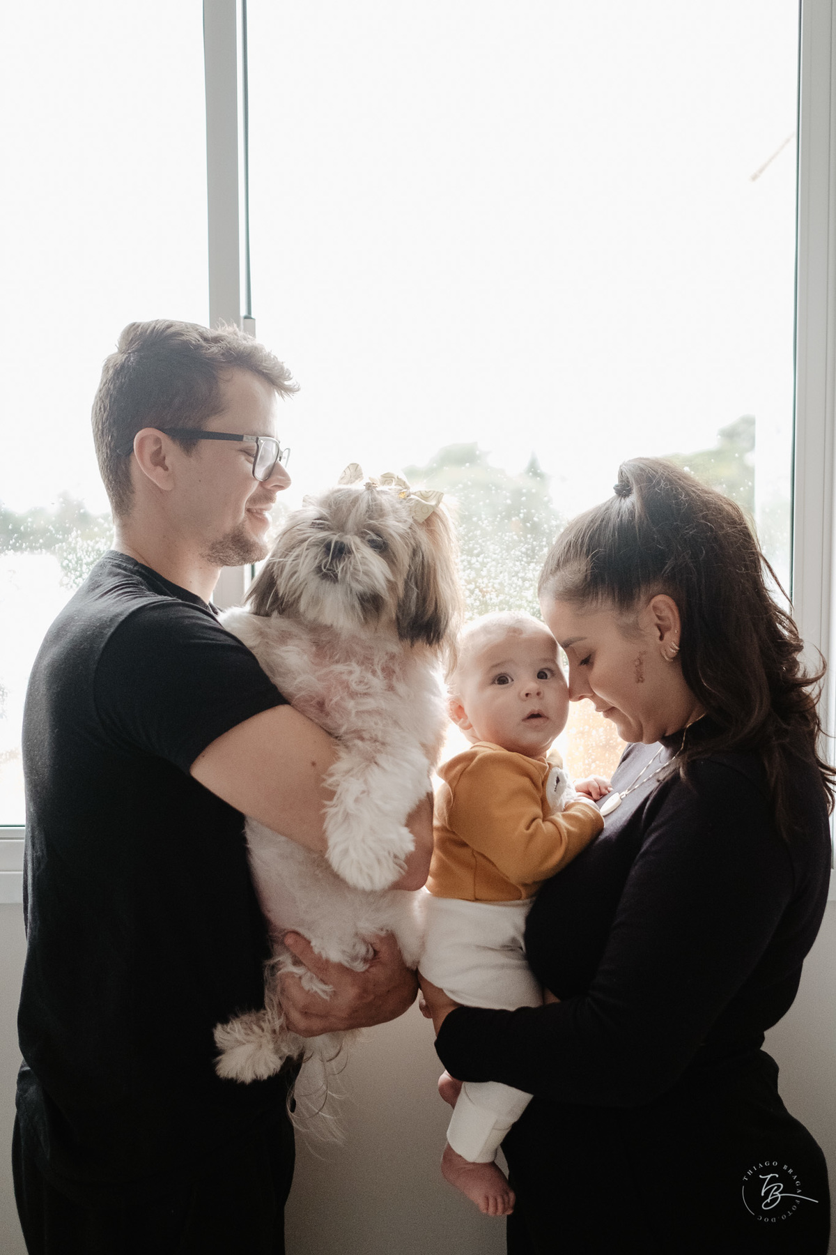 Ensaio em casa, de acompanhamento do bebê, 4 meses do Nikolas, em Palhoça-Sc, por Thiago Braga Fotografia.