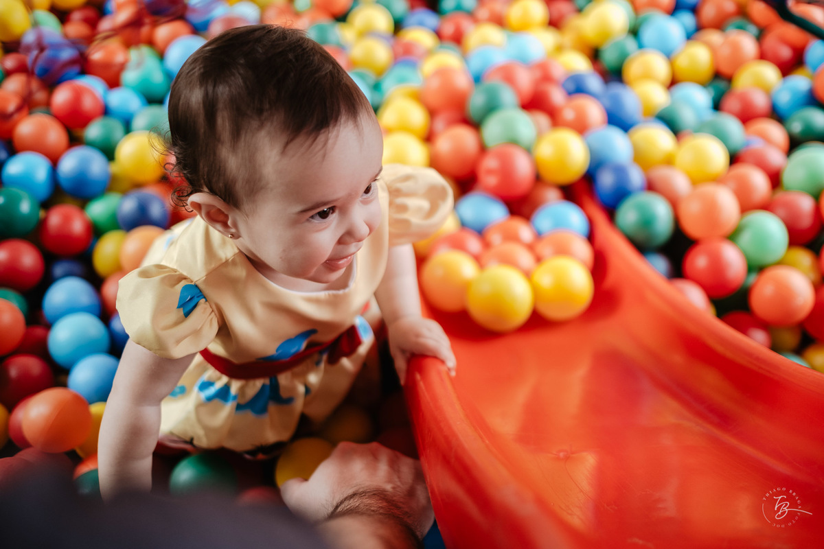 aniversário documental em jurere, primeiro aninho da Marina, por Thiago Braga Fotografia