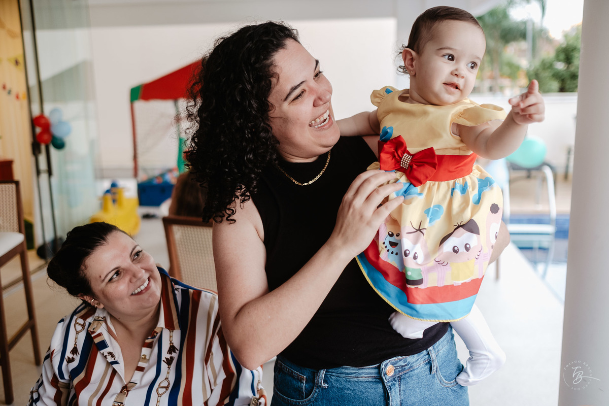 aniversário documental em jurere, primeiro aninho da Marina, por Thiago Braga Fotografia
