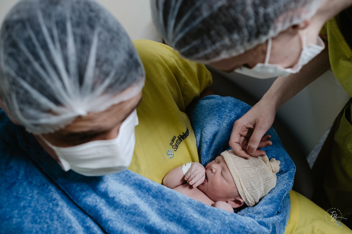 Fotografia de nascimento, parto humanizado na maternidade Santa Helena por Thiago Braga fotografia