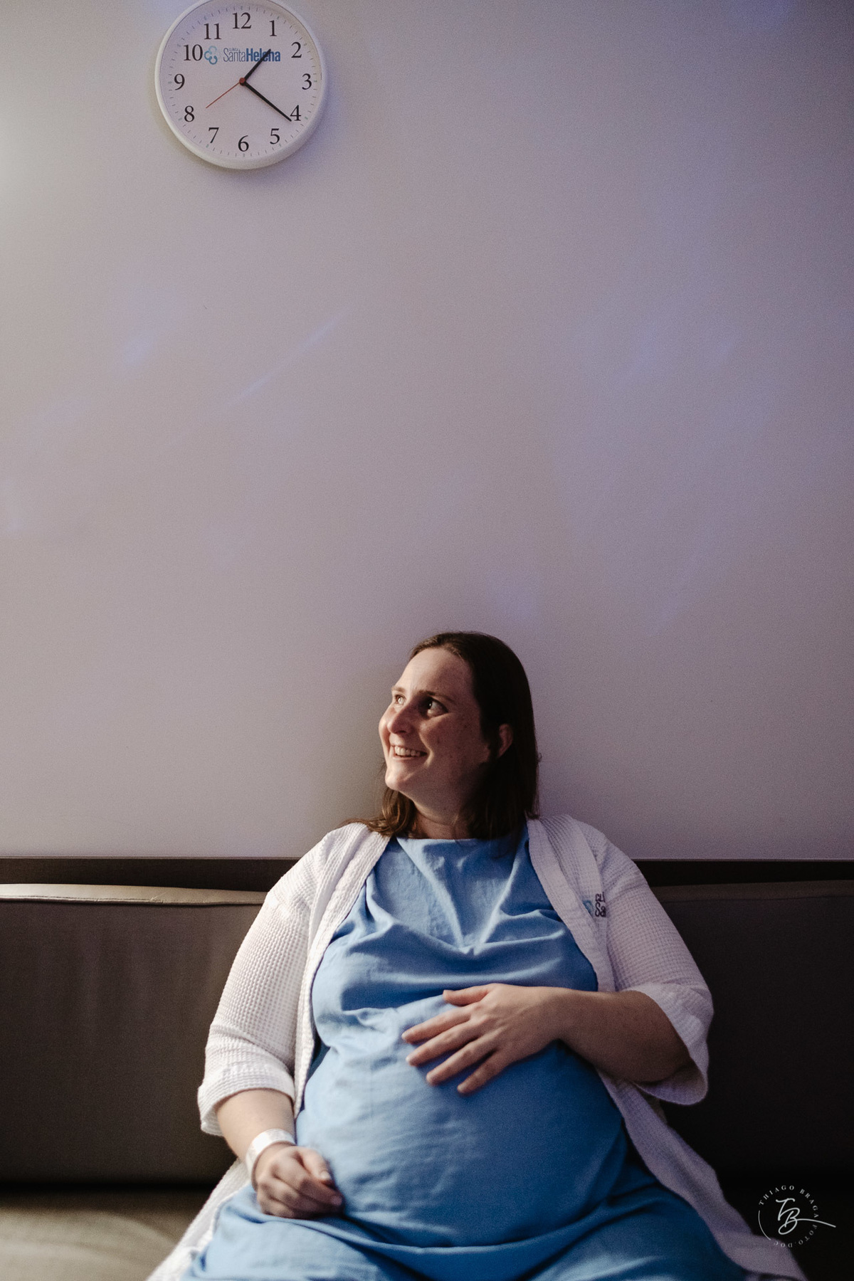 Fotografia de nascimento, parto humanizado na maternidade Santa Helena por Thiago Braga fotografia