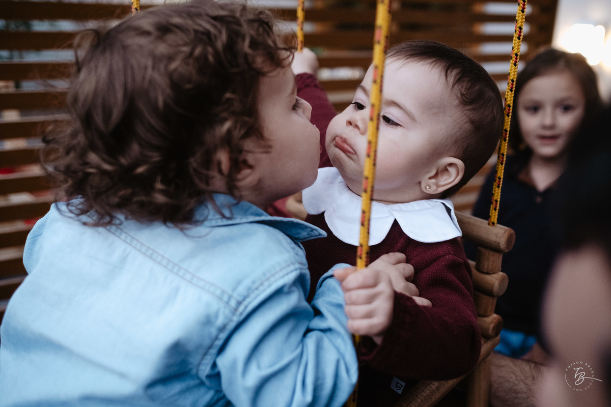 o dia do aniversário da Cecília, aniversário em casa, documental de família por Thiago Braga