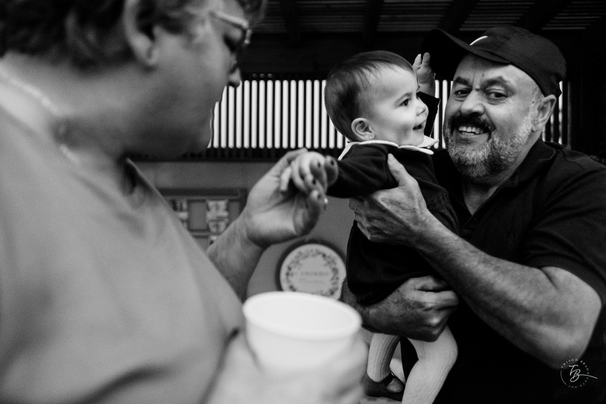 o dia do aniversário da Cecília, aniversário em casa, documental de família por Thiago Braga