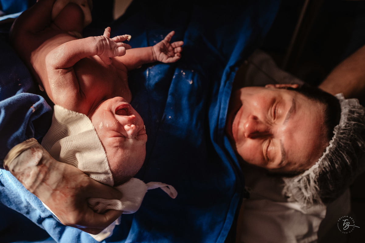 nascimento, parto cesarea, liz, ilha maternidade por Thiago braga fotografia