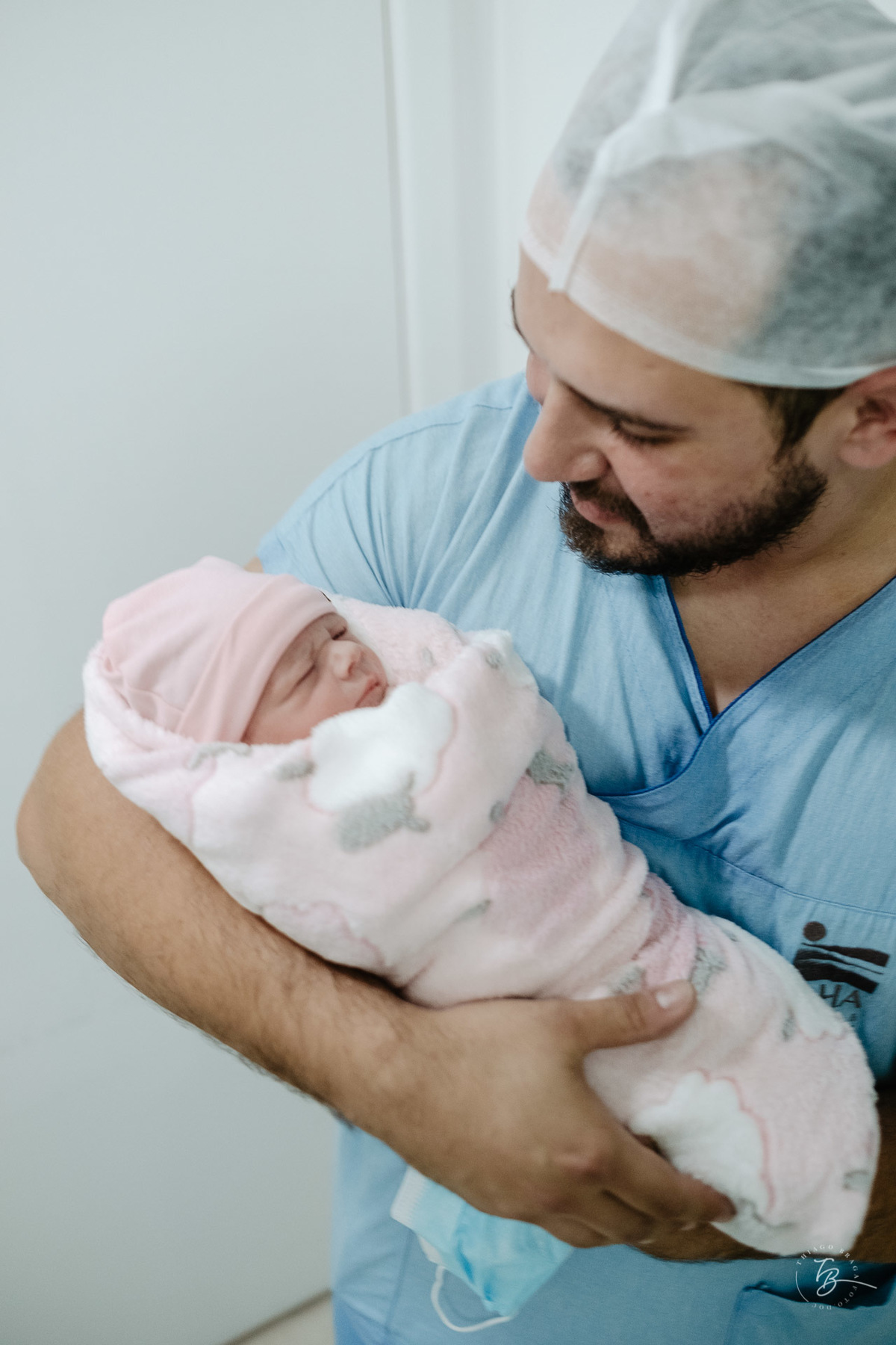 nascimento, parto cesarea, liz, ilha maternidade por Thiago braga fotografia