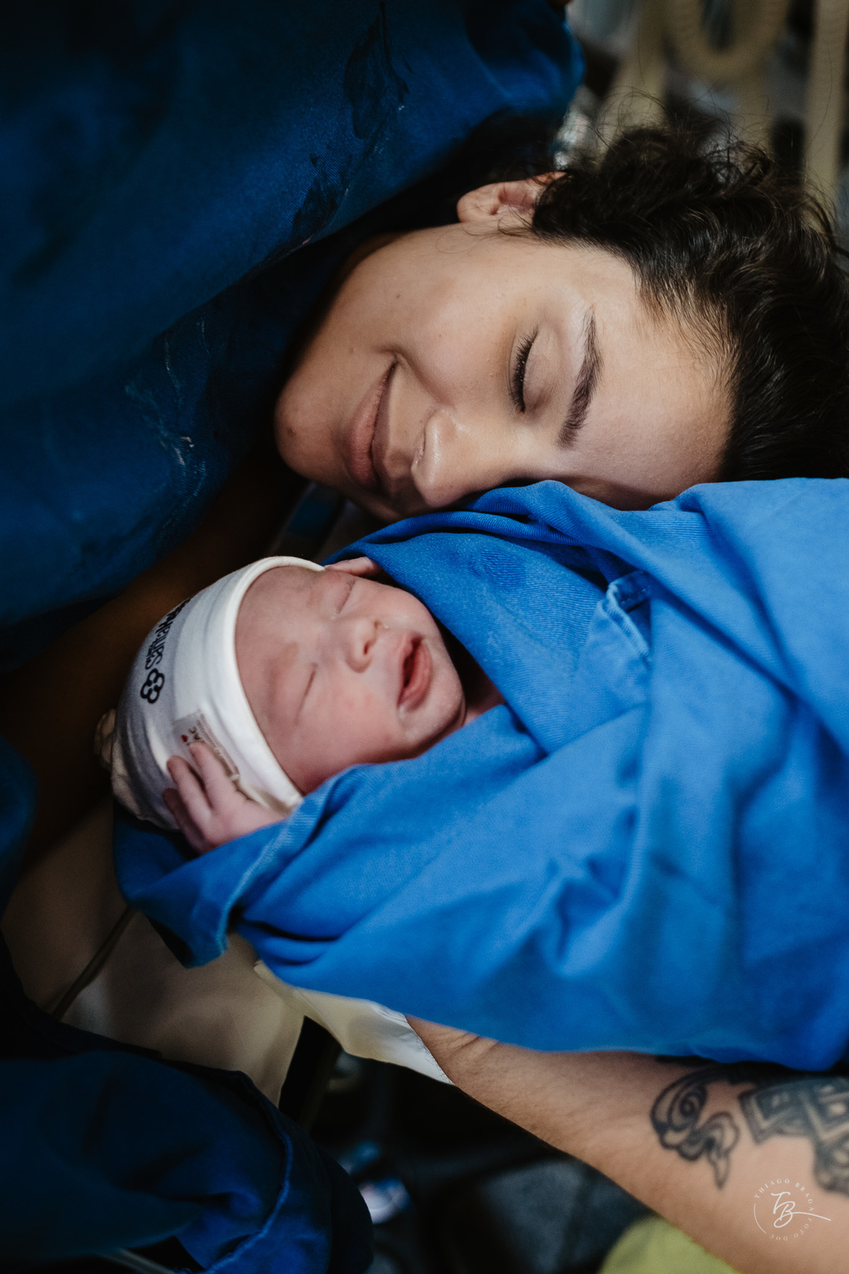 cesárea humanizada, parto na maternidade santa helena em Florianópolis por Thiago Braga fotografia