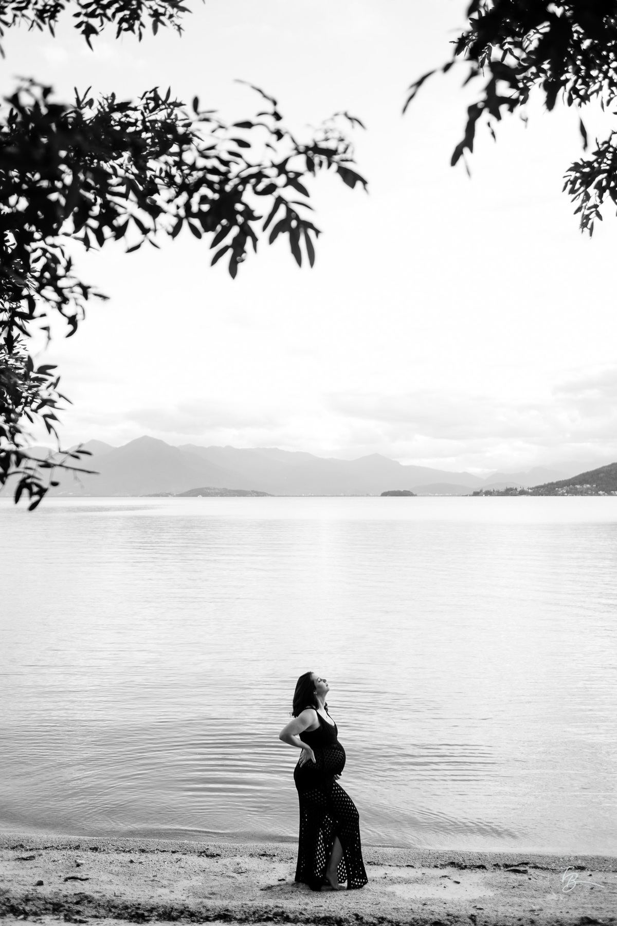 ensaio gestante em casa e na praia, espera pela Agatha, por Thiago Braga fotografia