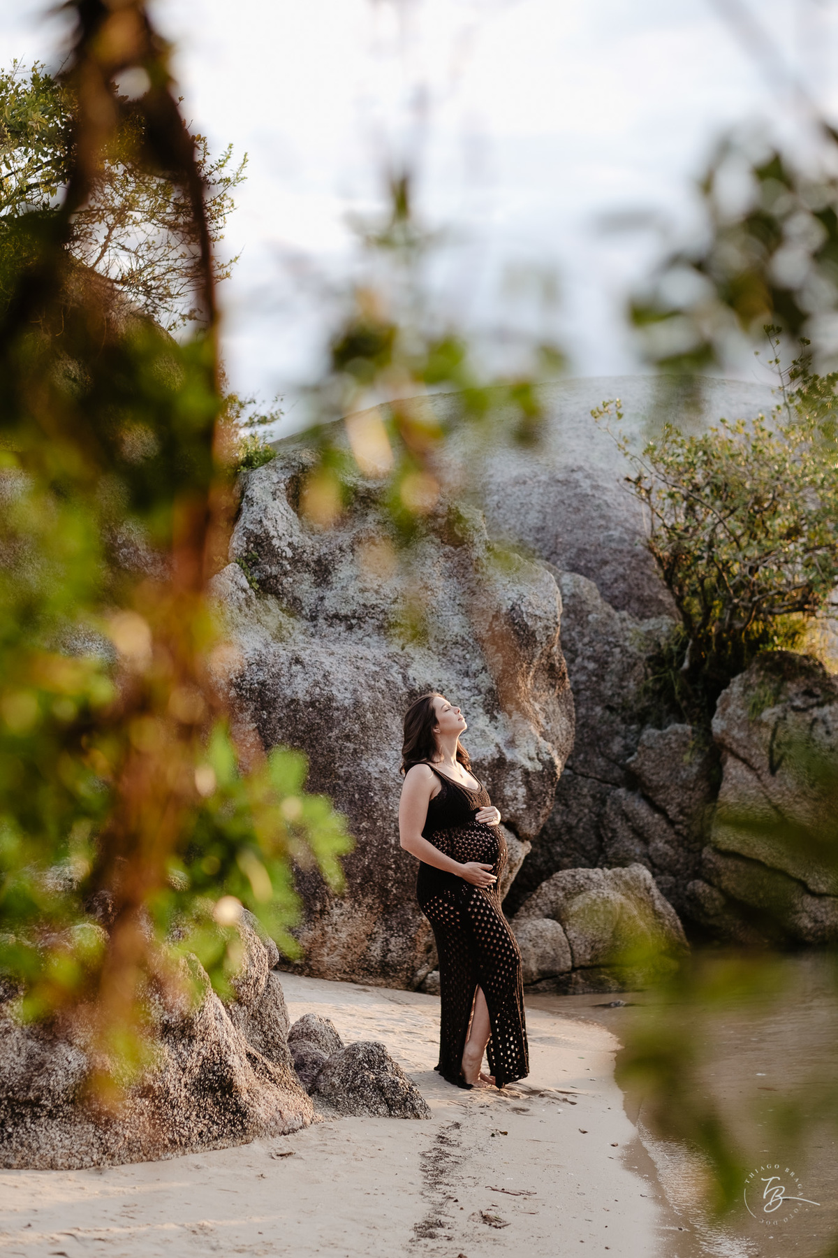 ensaio gestante em casa e na praia, espera pela Agatha, por Thiago Braga fotografia