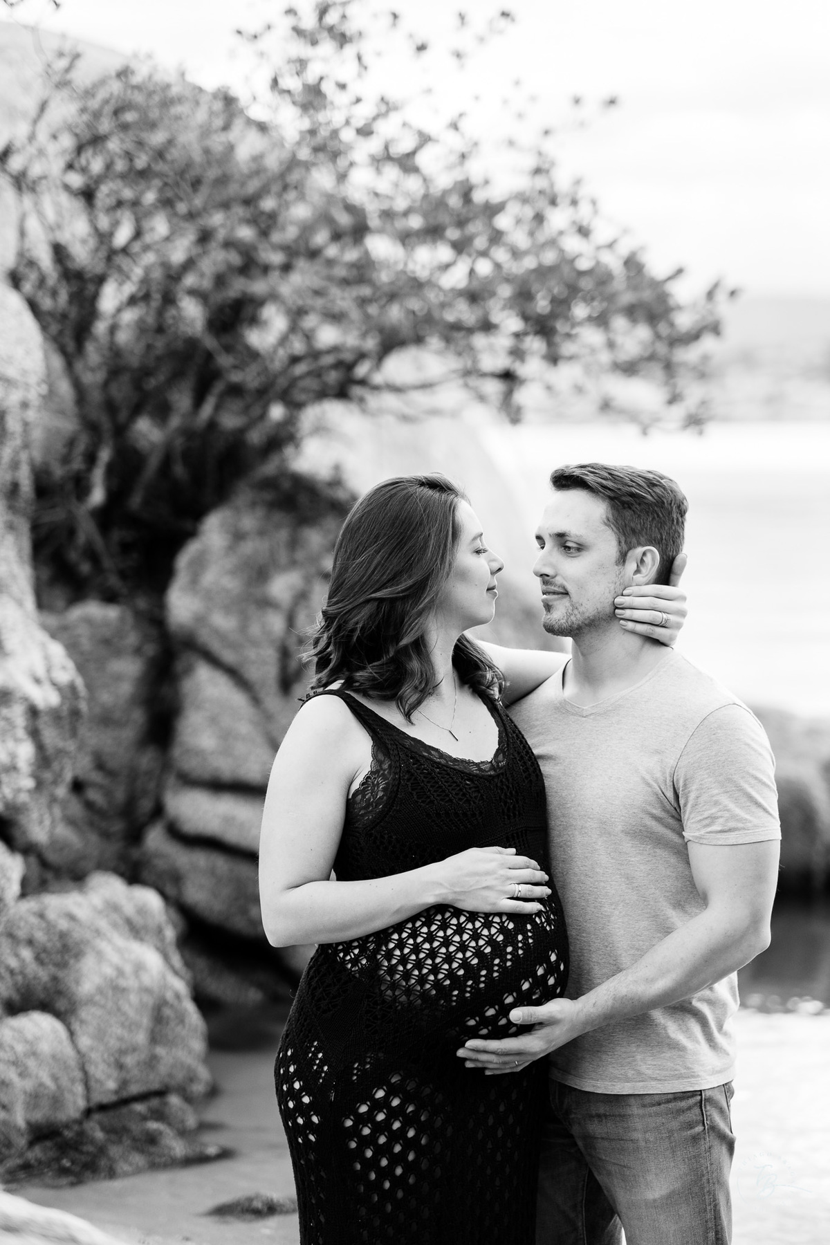 ensaio gestante em casa e na praia, espera pela Agatha, por Thiago Braga fotografia