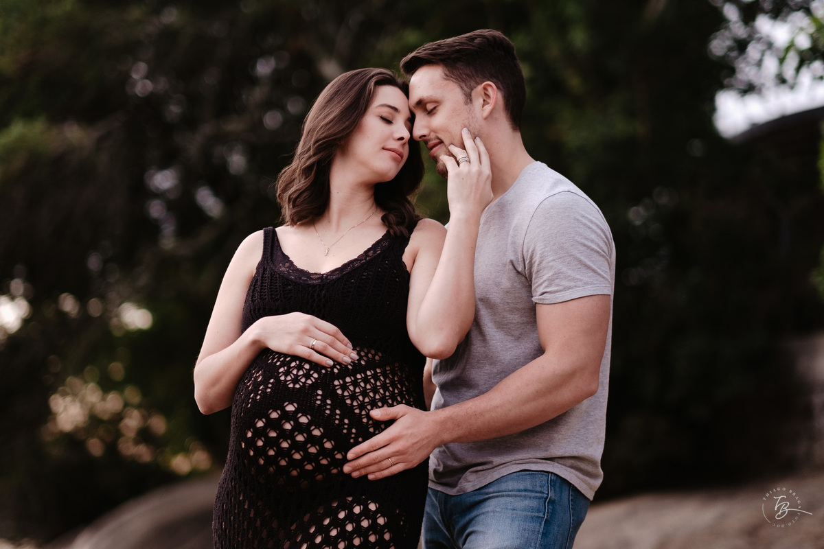 ensaio gestante em casa e na praia, espera pela Agatha, por Thiago Braga fotografia