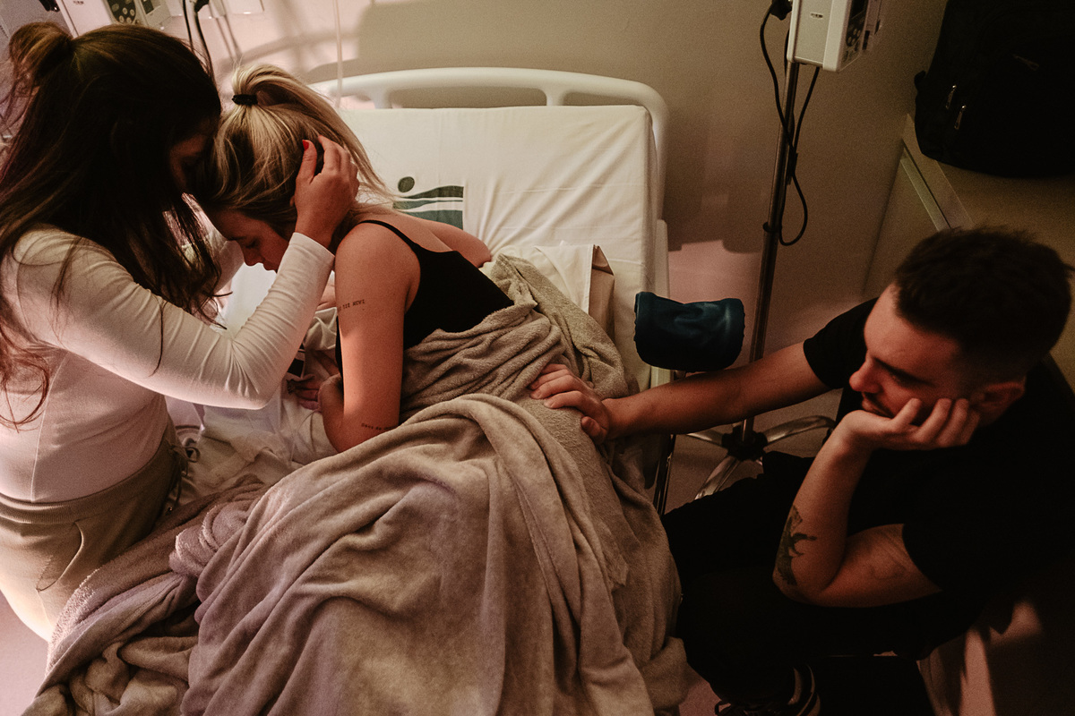 parto natural, emocionante na maternidade ilha em Florianopolis, por Thiago Braga fotografia