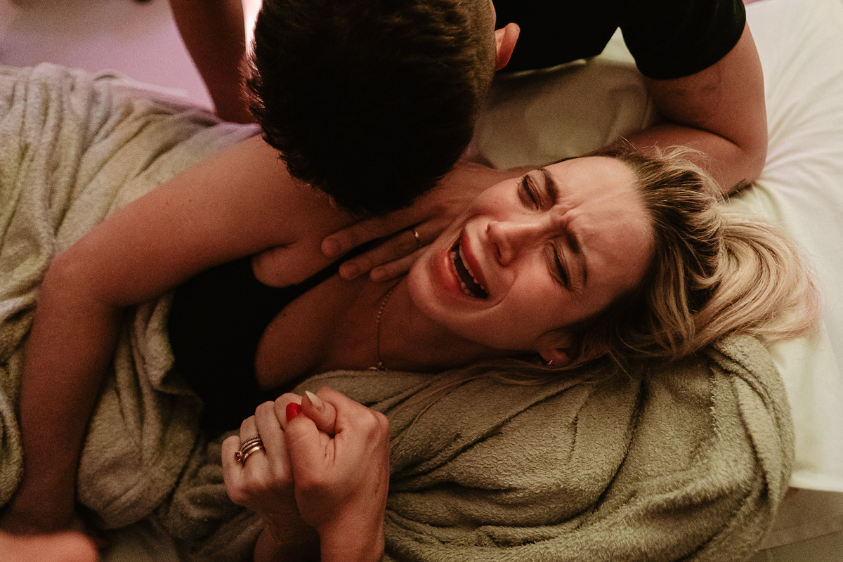 parto natural, emocionante na maternidade ilha em Florianopolis, por Thiago Braga fotografia