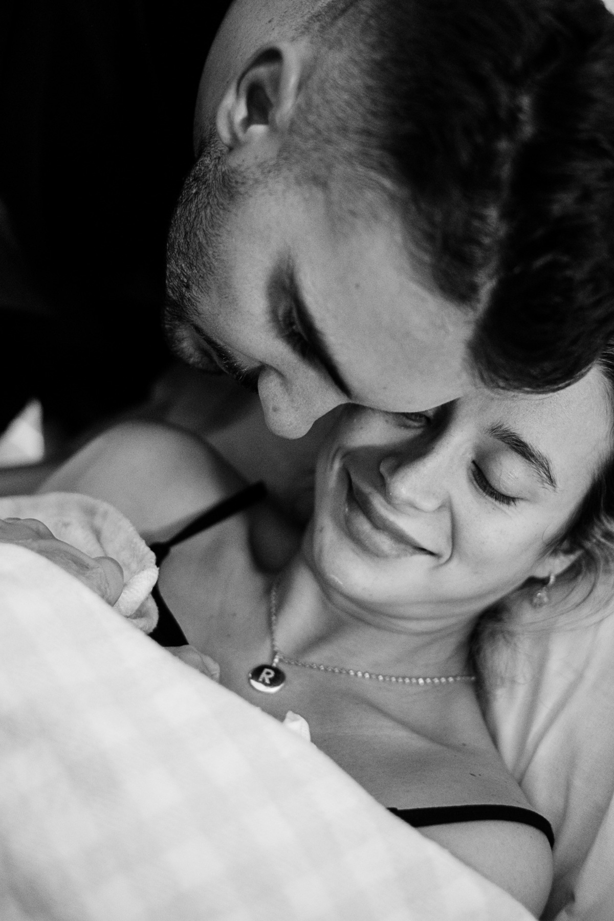 parto natural, emocionante na maternidade ilha em Florianopolis, por Thiago Braga fotografia