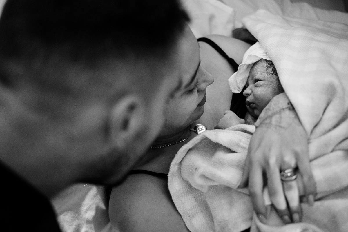 parto natural, emocionante na maternidade ilha em Florianopolis, por Thiago Braga fotografia