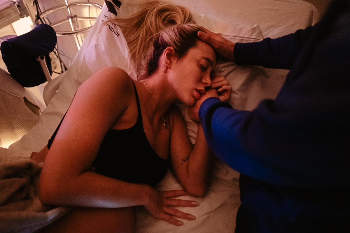 parto natural, emocionante na maternidade ilha em Florianopolis, por Thiago Braga fotografia