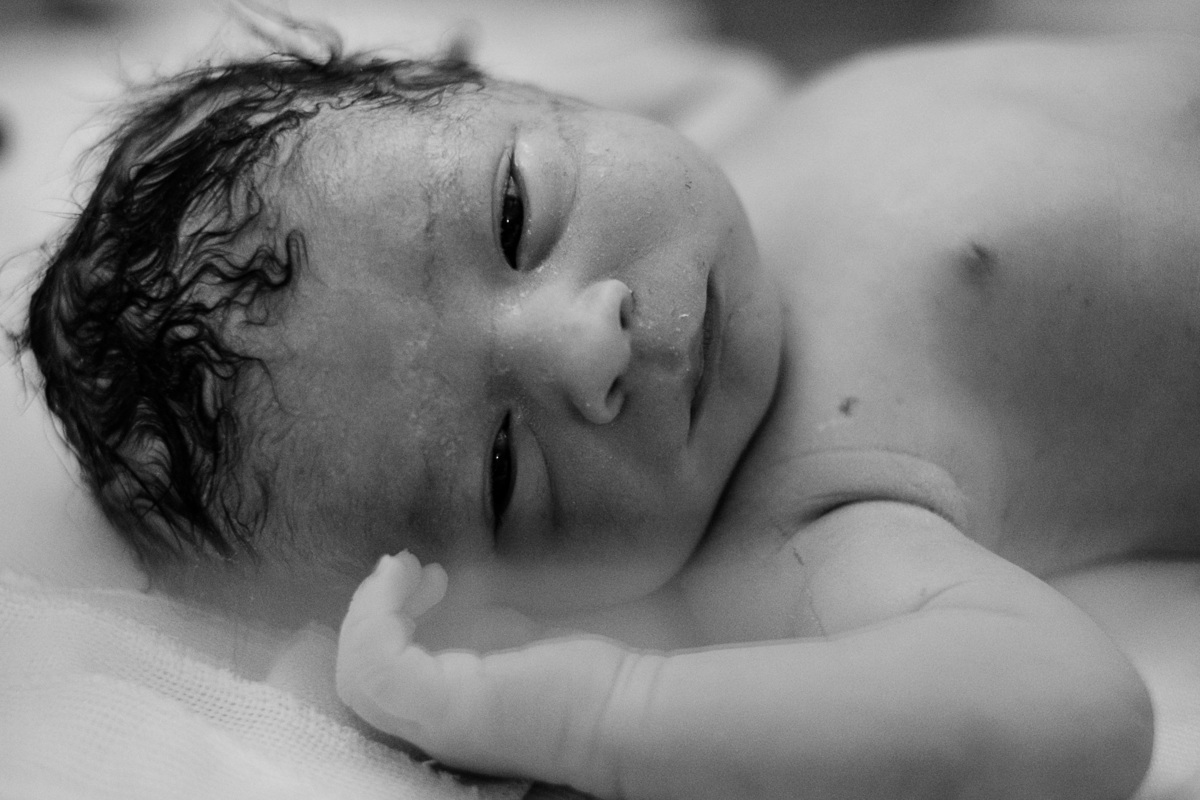 parto natural, emocionante na maternidade ilha em Florianopolis, por Thiago Braga fotografia