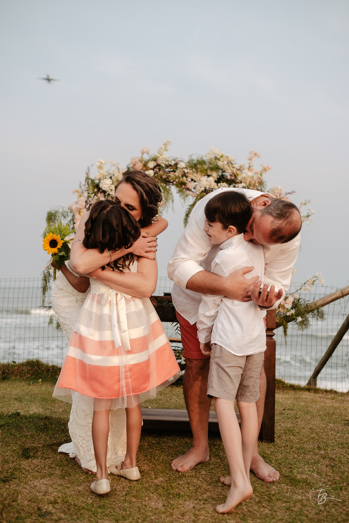 Casamento ao ar livre no campeche, mini wedding, fotografia documental, por Thiago Braga