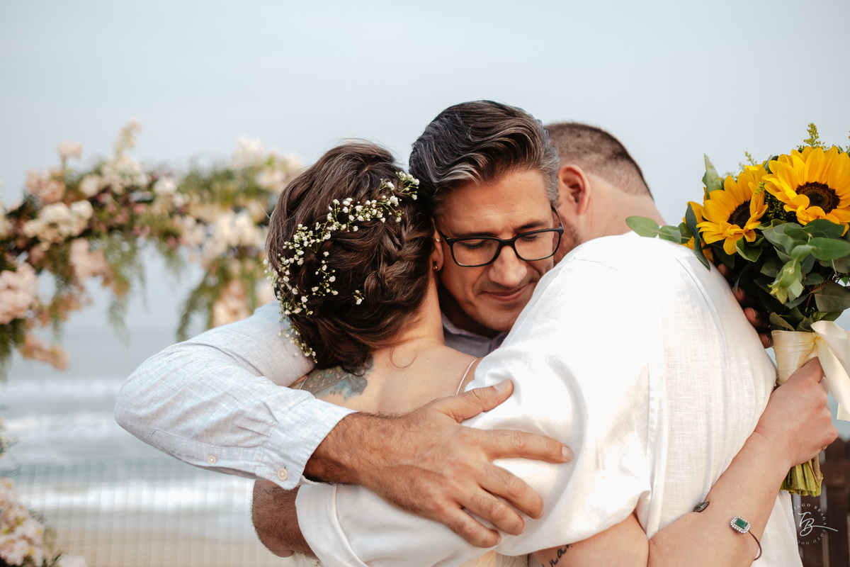Casamento ao ar livre no campeche, mini wedding, fotografia documental, por Thiago Braga