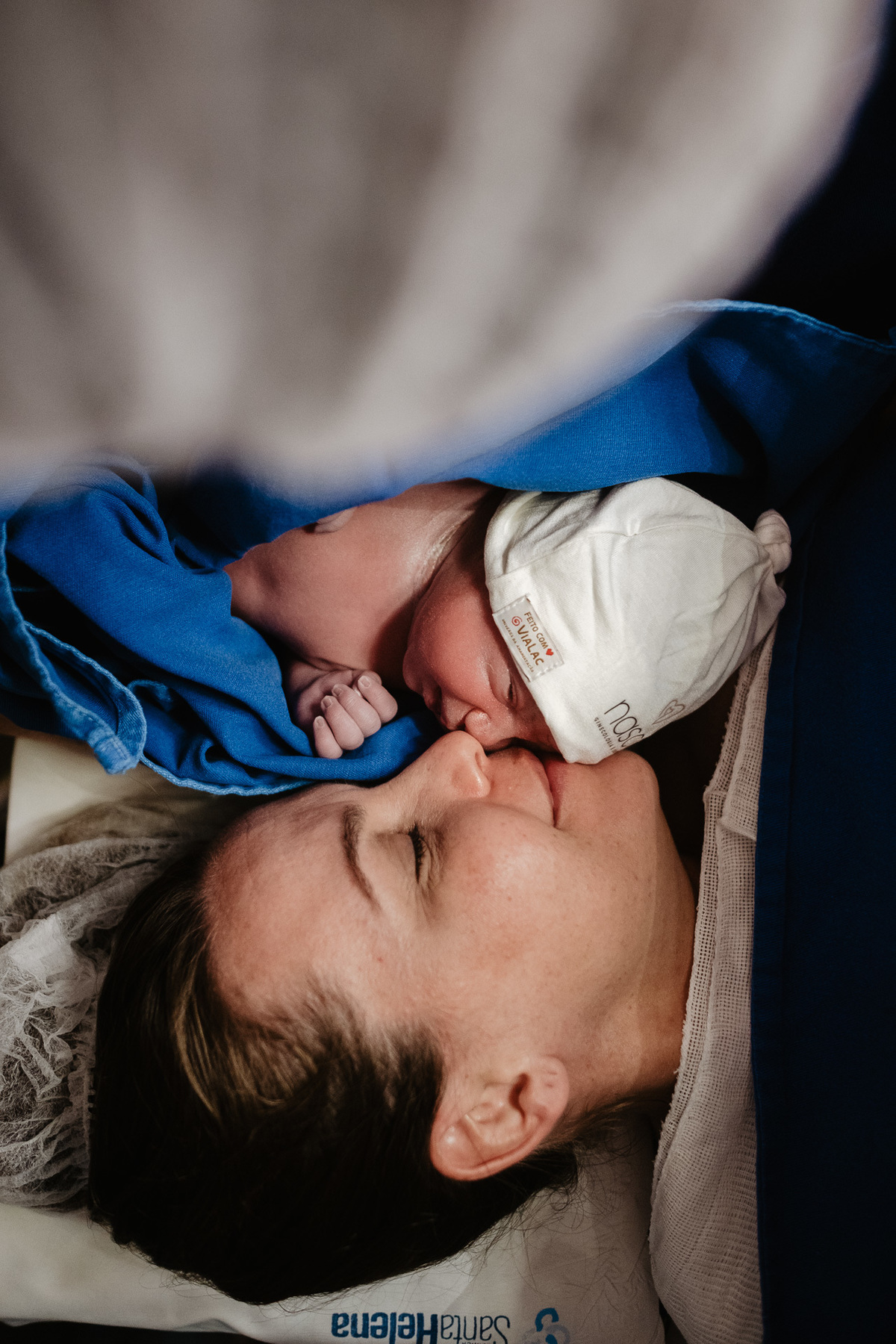 fotografia de nascimento, parto cesárea na maternidade santa helena em Florianópolis por Thiago Braga