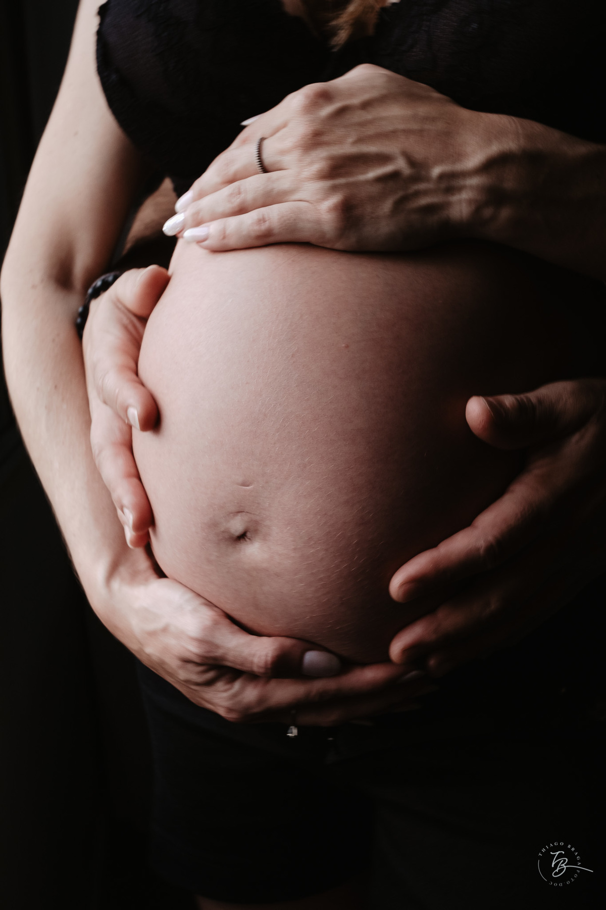 ensaio gestante em casa e na praia fim de tarde em jurere, espera da helena por Thiago braga fotografia