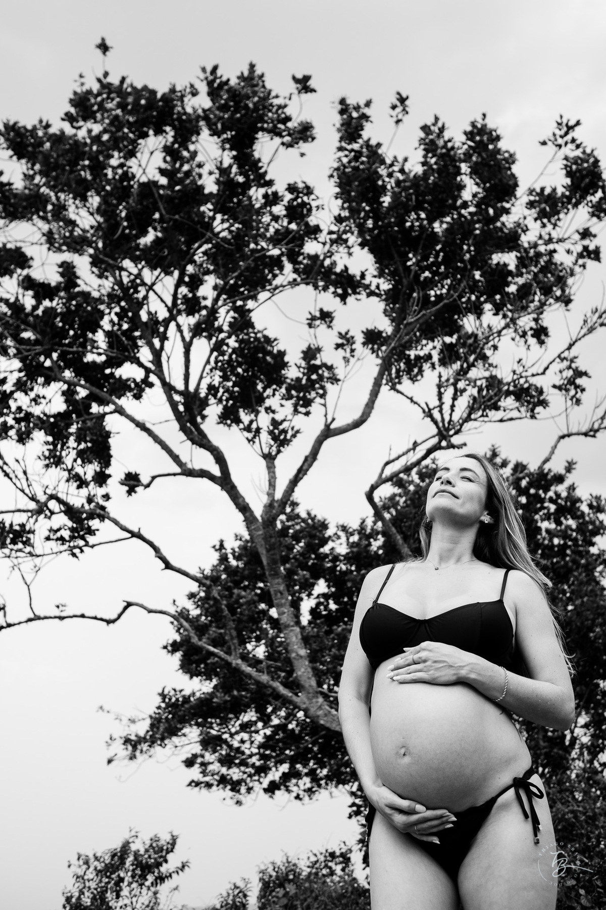 ensaio gestante em casa e na praia fim de tarde em jurere, espera da helena por Thiago braga fotografia