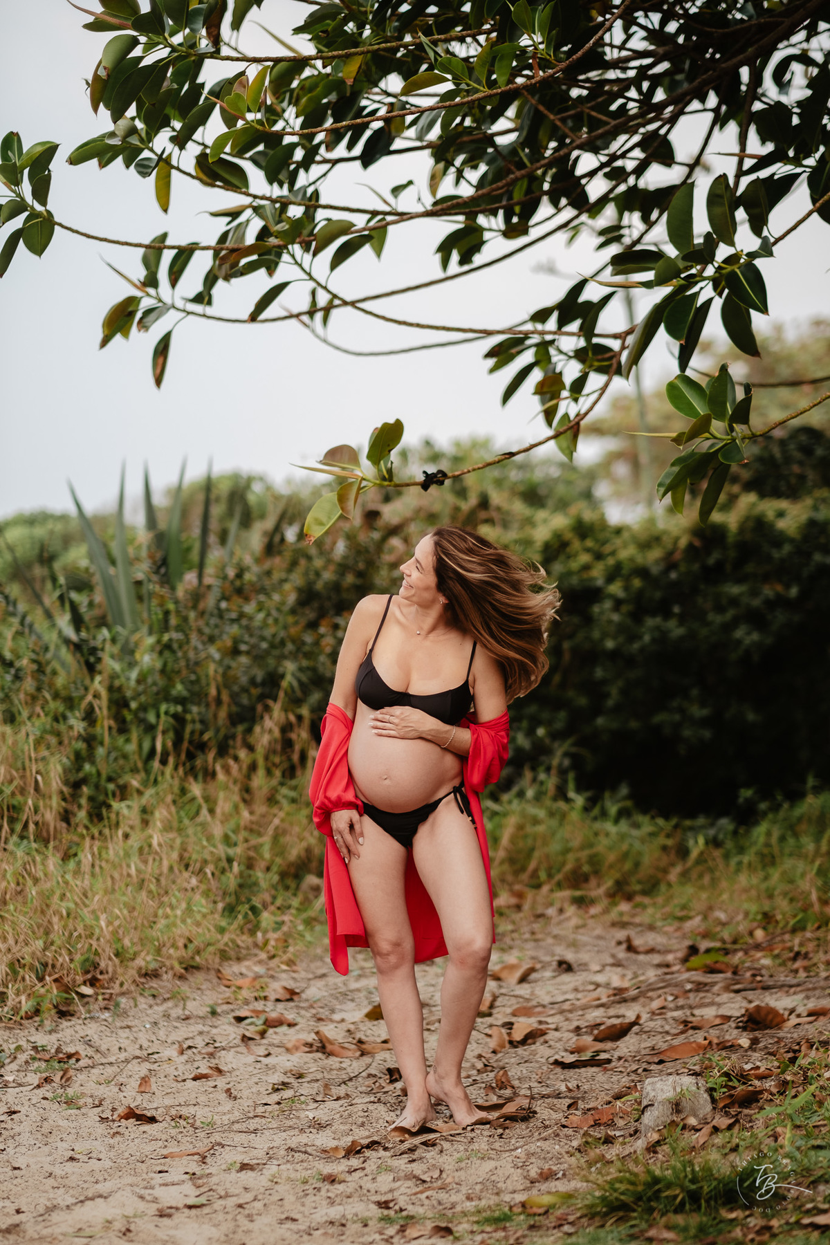 ensaio gestante em casa e na praia fim de tarde em jurere, espera da helena por Thiago braga fotografia