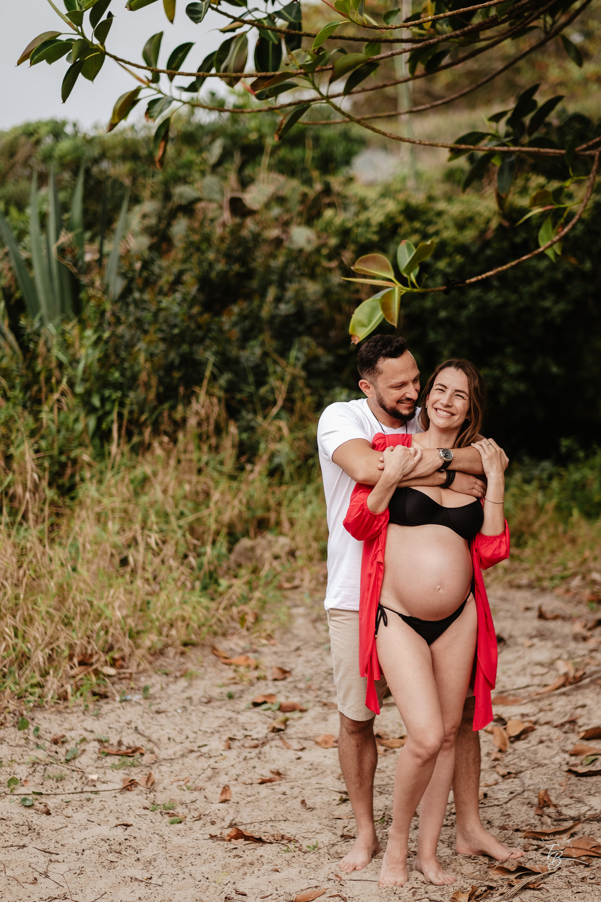 ensaio gestante em casa e na praia fim de tarde em jurere, espera da helena por Thiago braga fotografia