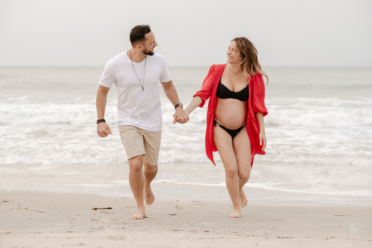 ensaio gestante em casa e na praia fim de tarde em jurere, espera da helena por Thiago braga fotografia