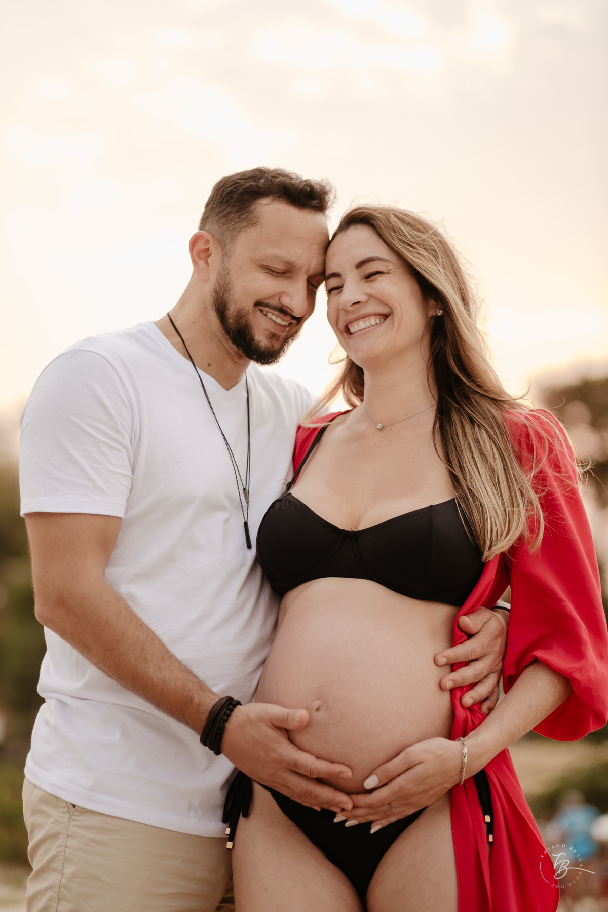 ensaio gestante em casa e na praia fim de tarde em jurere, espera da helena por Thiago braga fotografia
