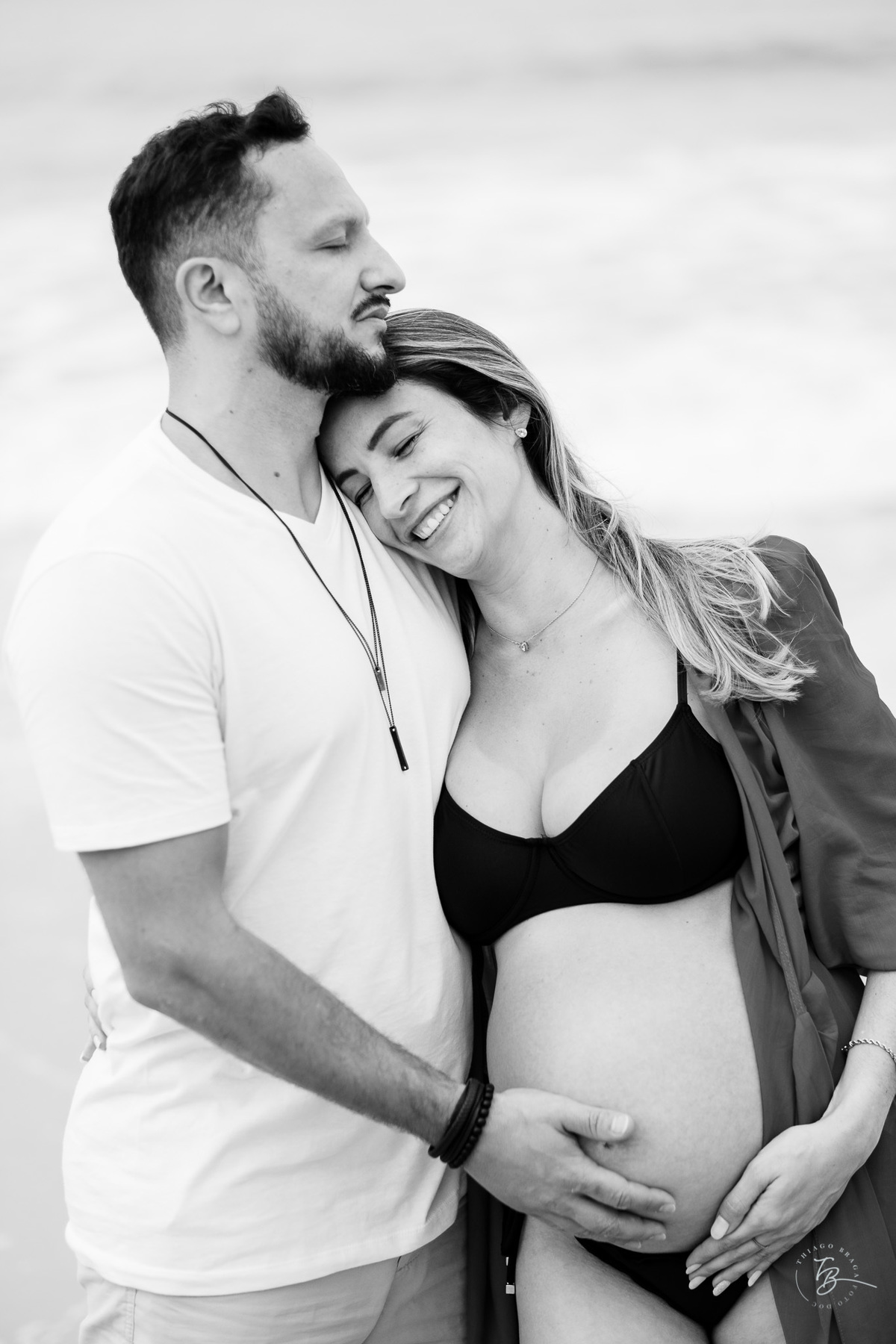 ensaio gestante em casa e na praia fim de tarde em jurere, espera da helena por Thiago braga fotografia