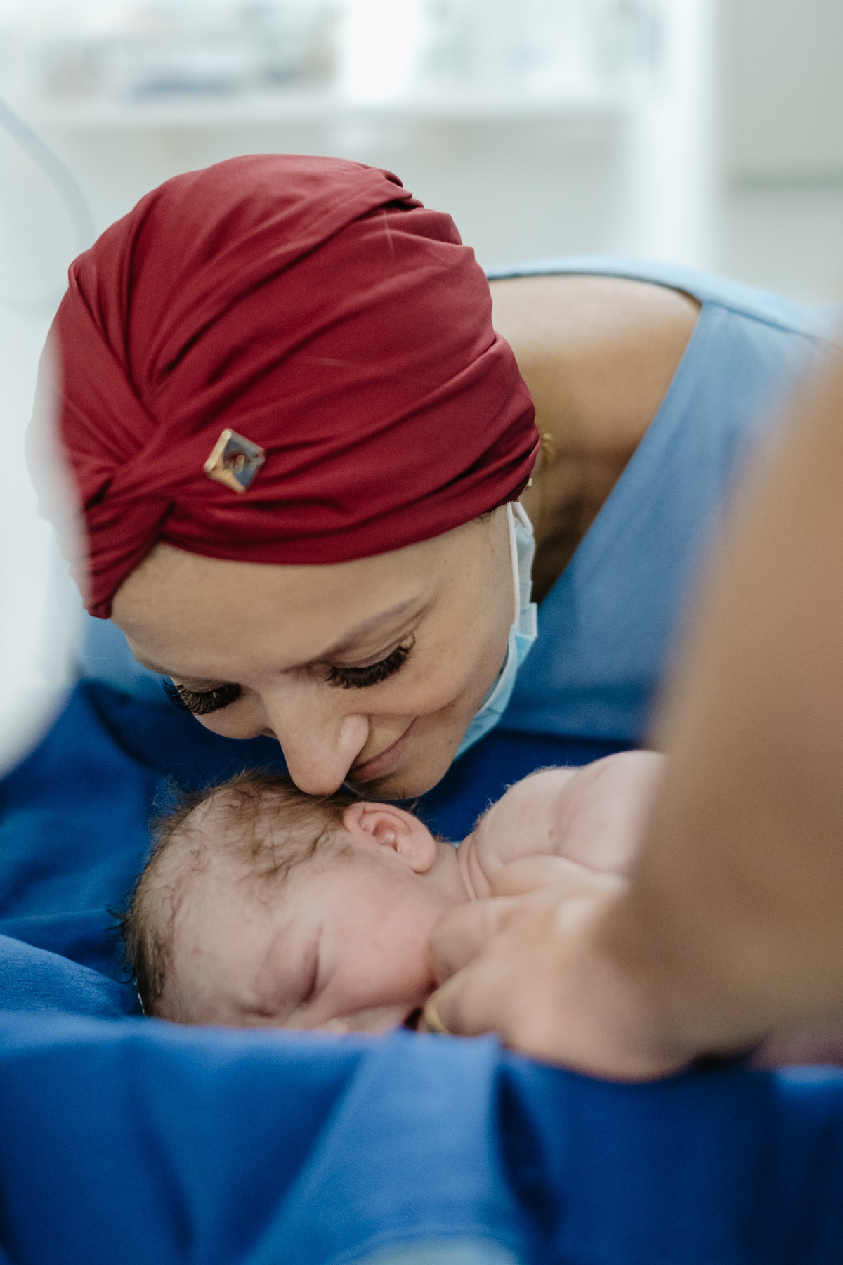 parto cesárea humanizado no ilha Hospital e maternidade por Thiago Braga Fotografia