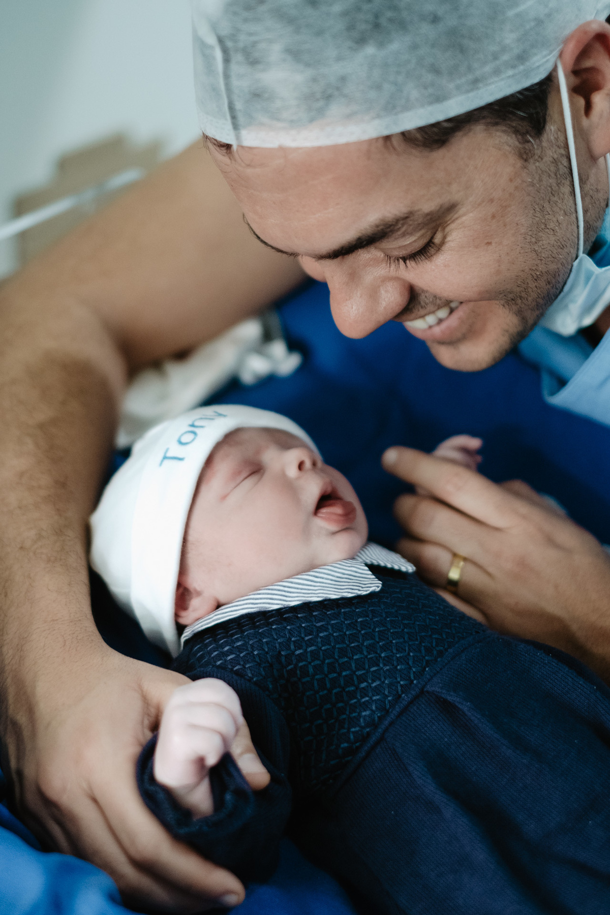 parto cesárea humanizado no ilha Hospital e maternidade por Thiago Braga Fotografia