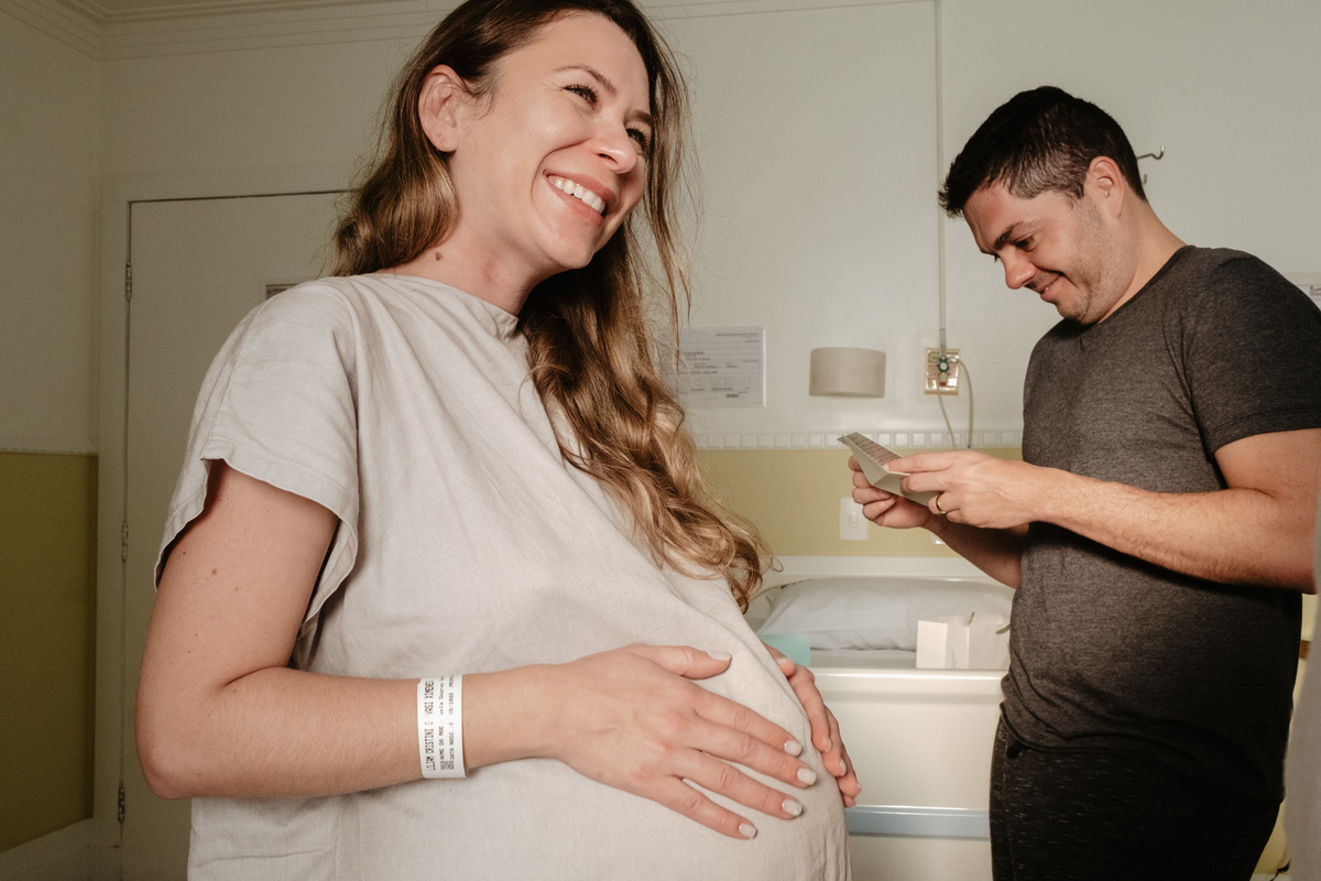 parto cesárea humanizado no ilha Hospital e maternidade por Thiago Braga Fotografia