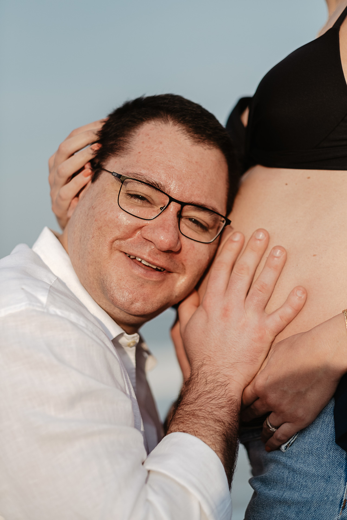 ensaio gestante no fim de tarde no novo campeche em Florianópolis por Thiago Braga Fotografia