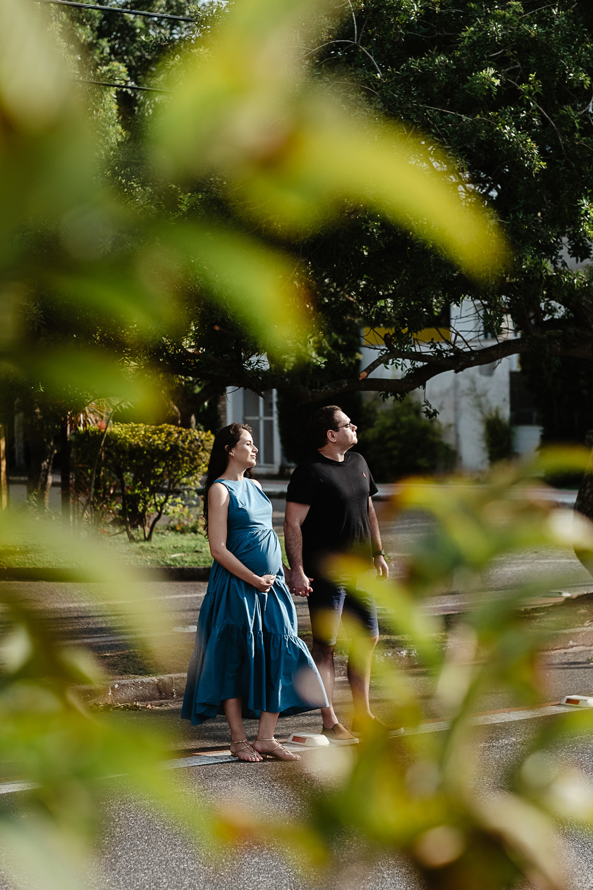 ensaio gestante no fim de tarde no novo campeche em Florianópolis por Thiago Braga Fotografia