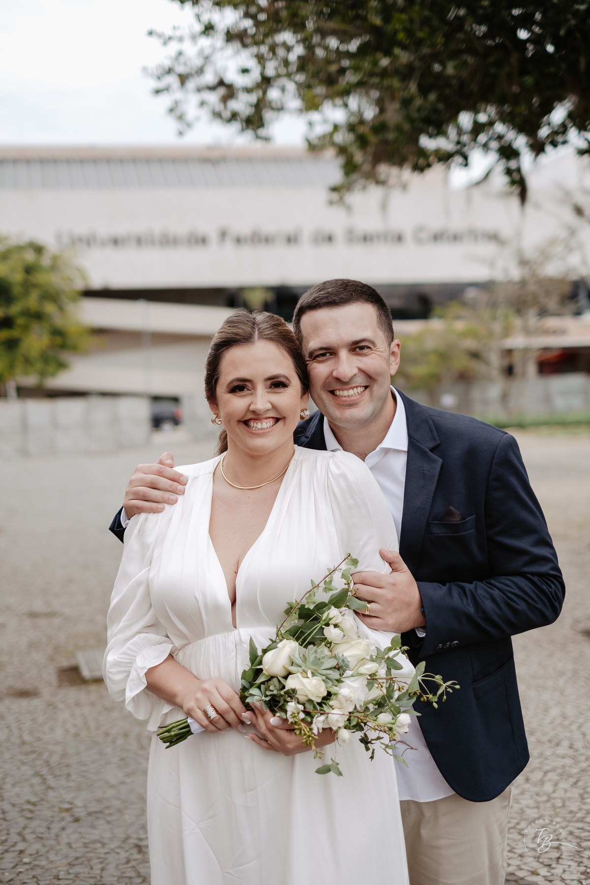 casamento intimista em cartório em Florianopolis, ensaio fim de tarde na ufsc, casal