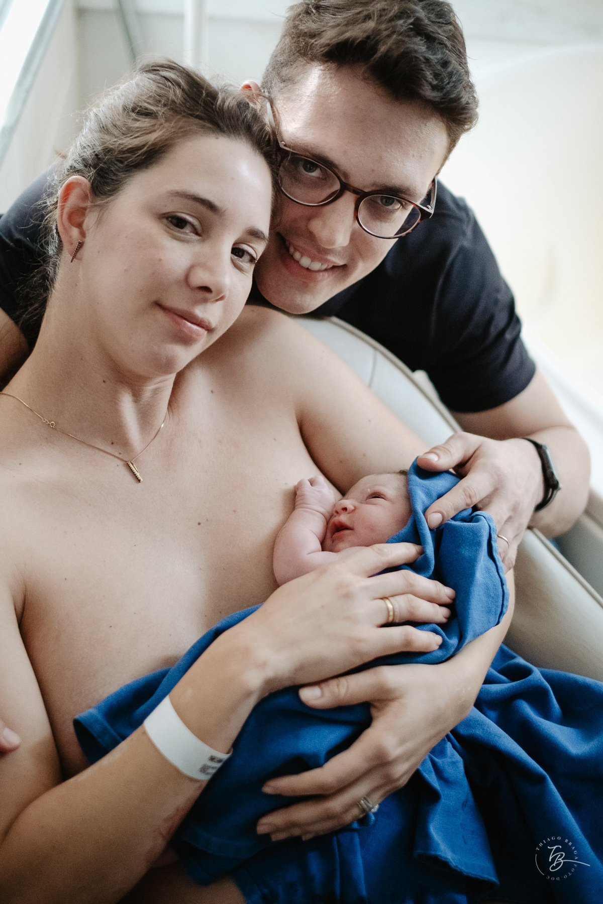 parto normal, no ilha maternidade por Thiago Braga fotografia