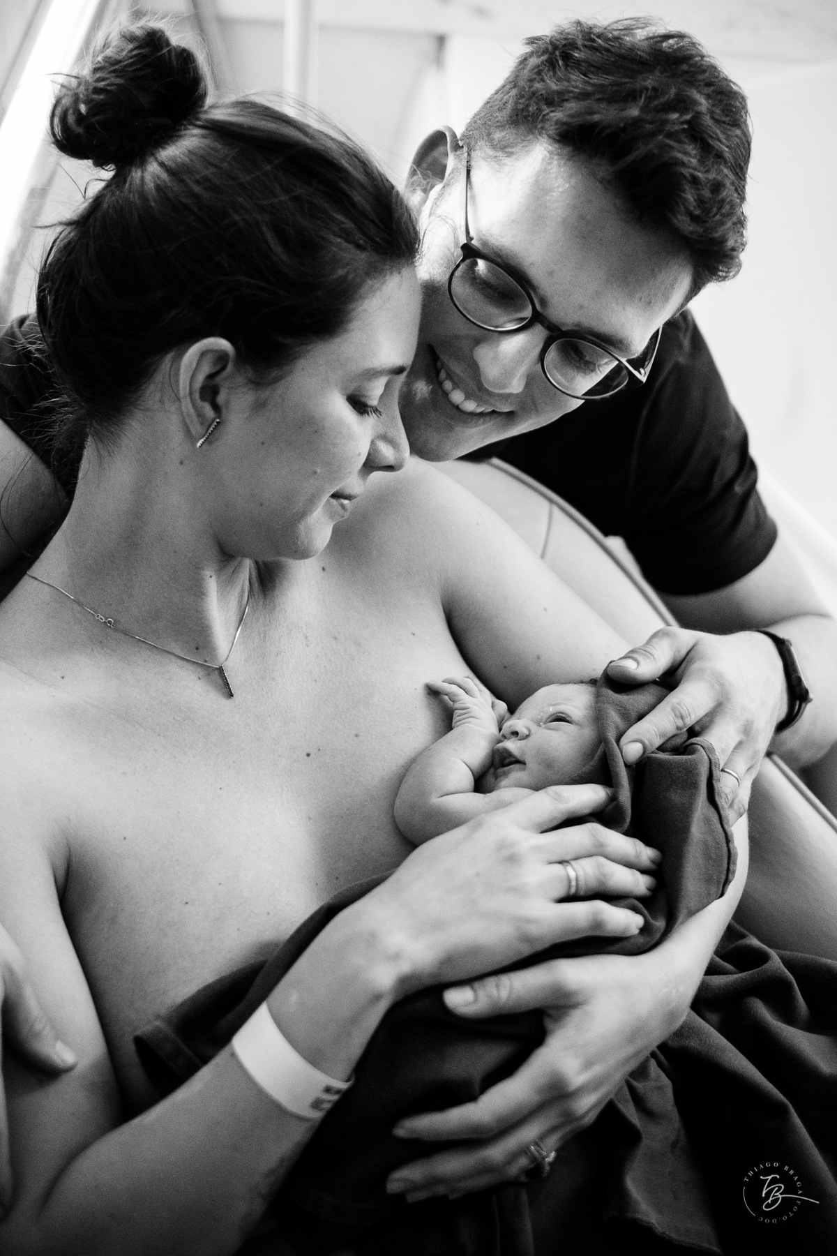 parto normal, no ilha maternidade por Thiago Braga fotografia