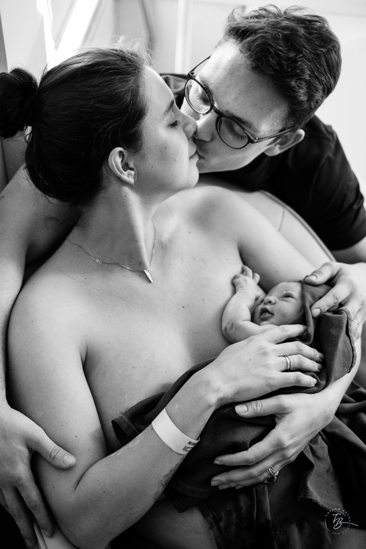 parto normal, no ilha maternidade por Thiago Braga fotografia