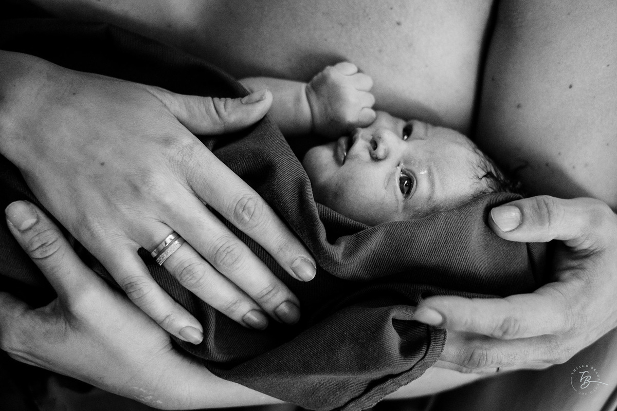 parto normal, no ilha maternidade por Thiago Braga fotografia