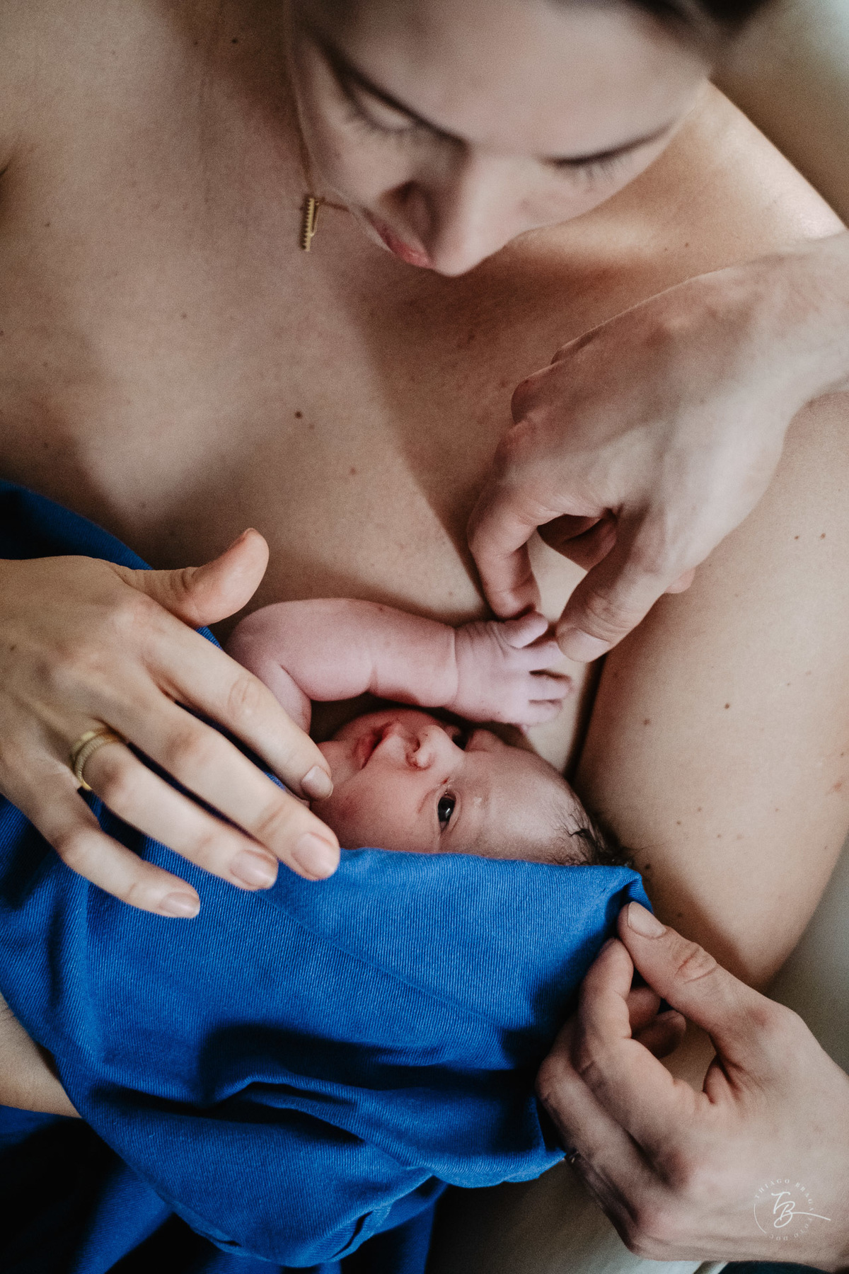 parto normal, no ilha maternidade por Thiago Braga fotografia