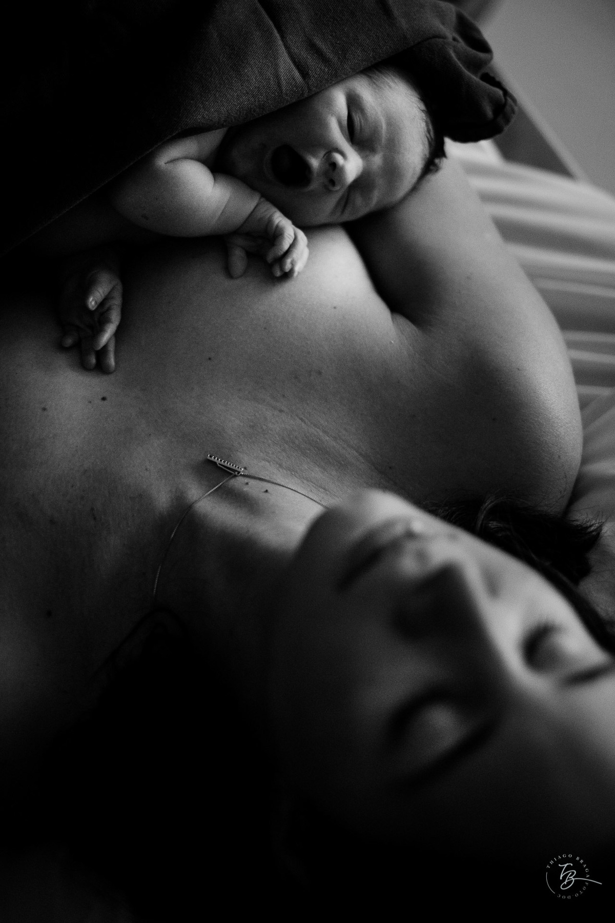 parto normal, no ilha maternidade por Thiago Braga fotografia