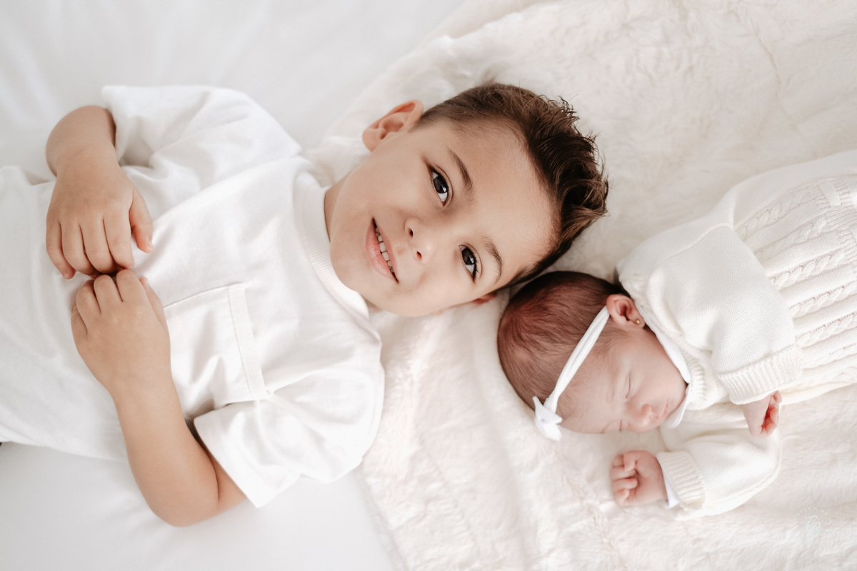 Newbornlifestyle no hotel kplatz em São José, primeiros dias da Laura por Thiago Braga Fotografia