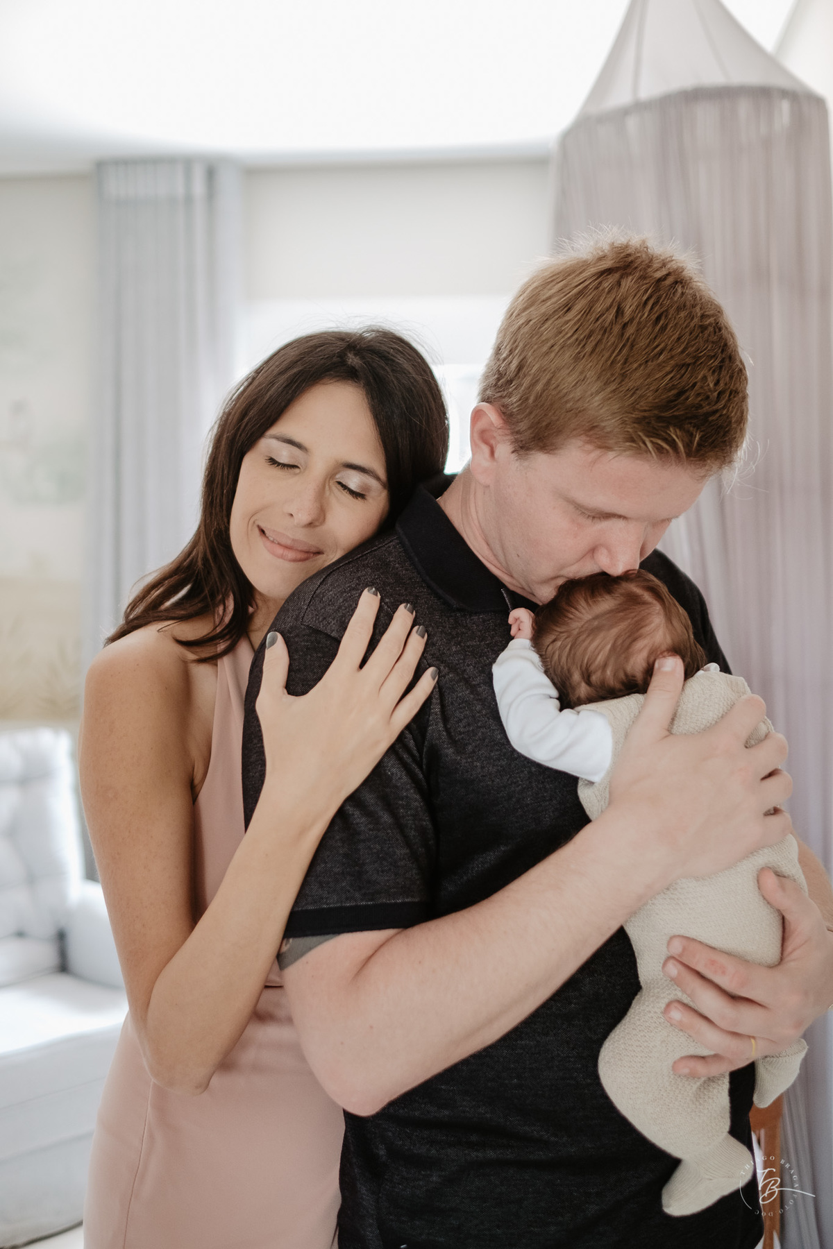 newbornlifestyle, ensaio em casa, primeiros dias do Murilo por Thiago Braga fotografia