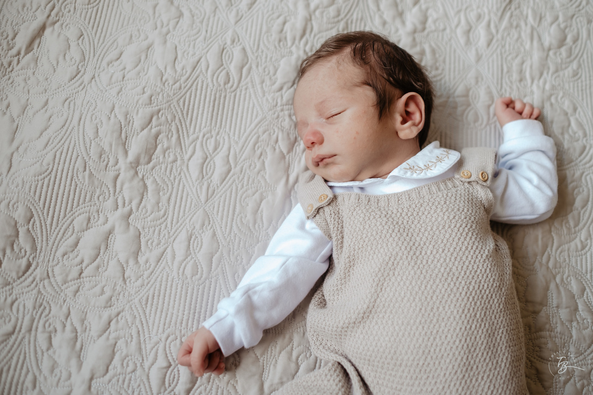 newbornlifestyle, ensaio em casa, primeiros dias do Murilo por Thiago Braga fotografia